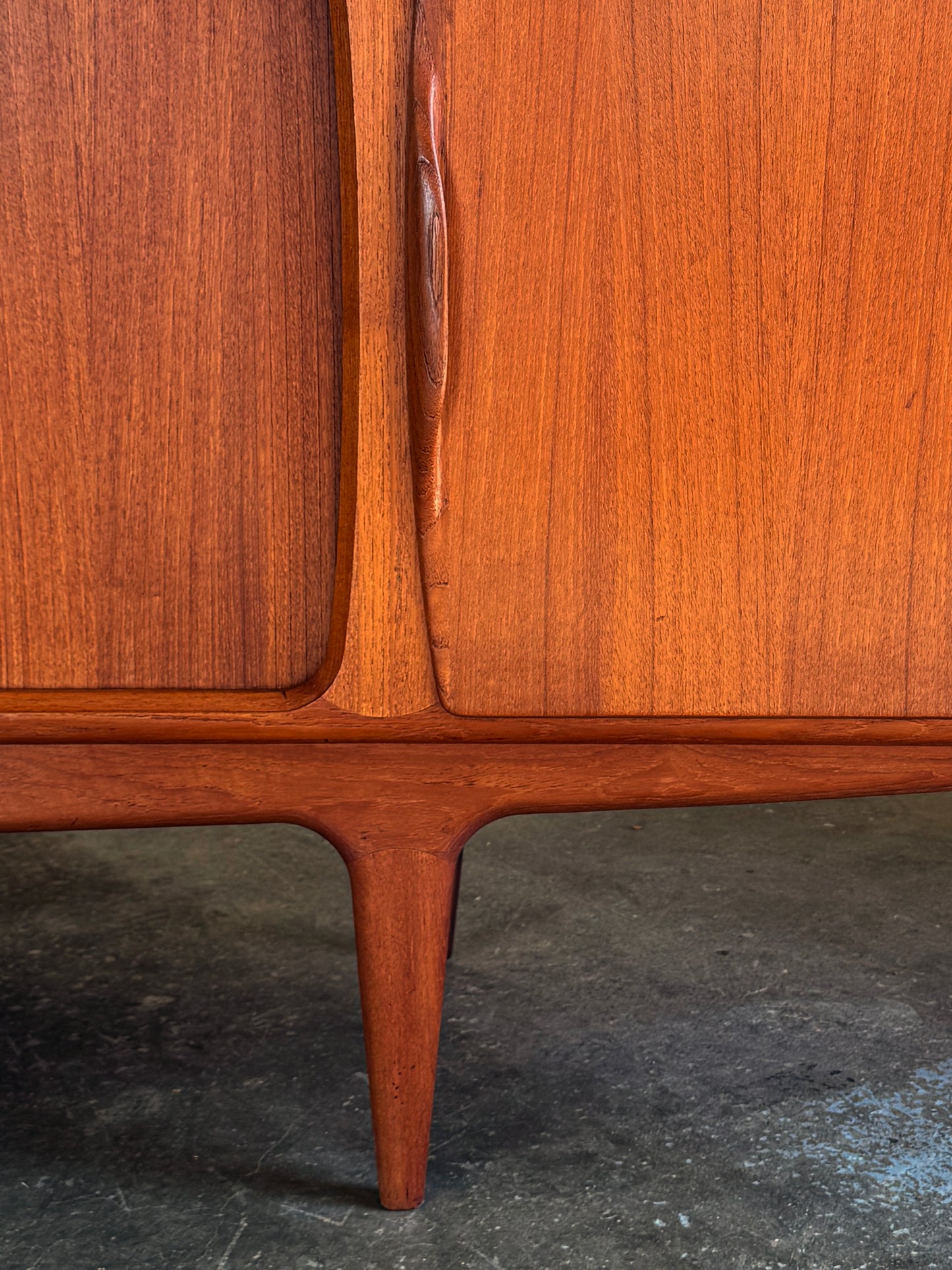 1960s Model 19 Credenza by Johannes Andersen for Uldum Møbelfabrik in teak