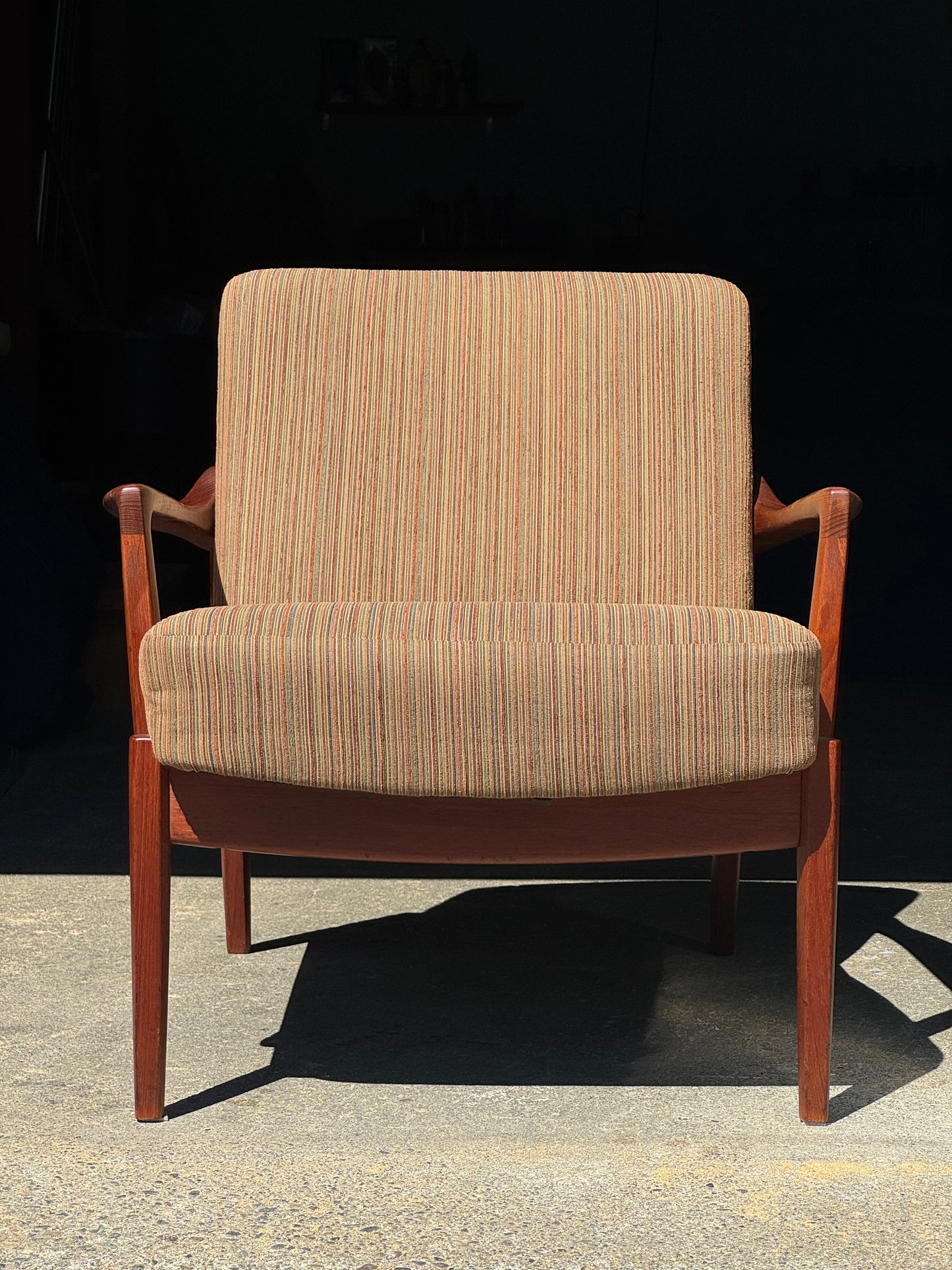 1950s FD125 Lounge Chair by Tove & Edvard Kindt-Larsen for France & Son in teak