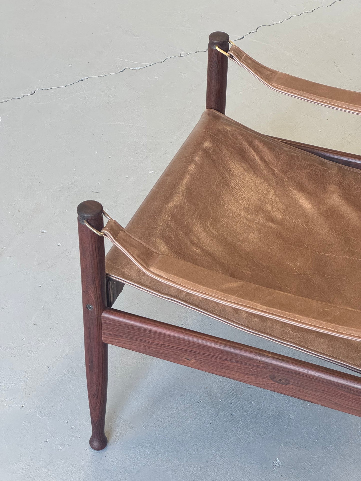 1960s Erik Wørts Safari Chair in Rosewood and Leather for Niels Eilersen, Denmark.