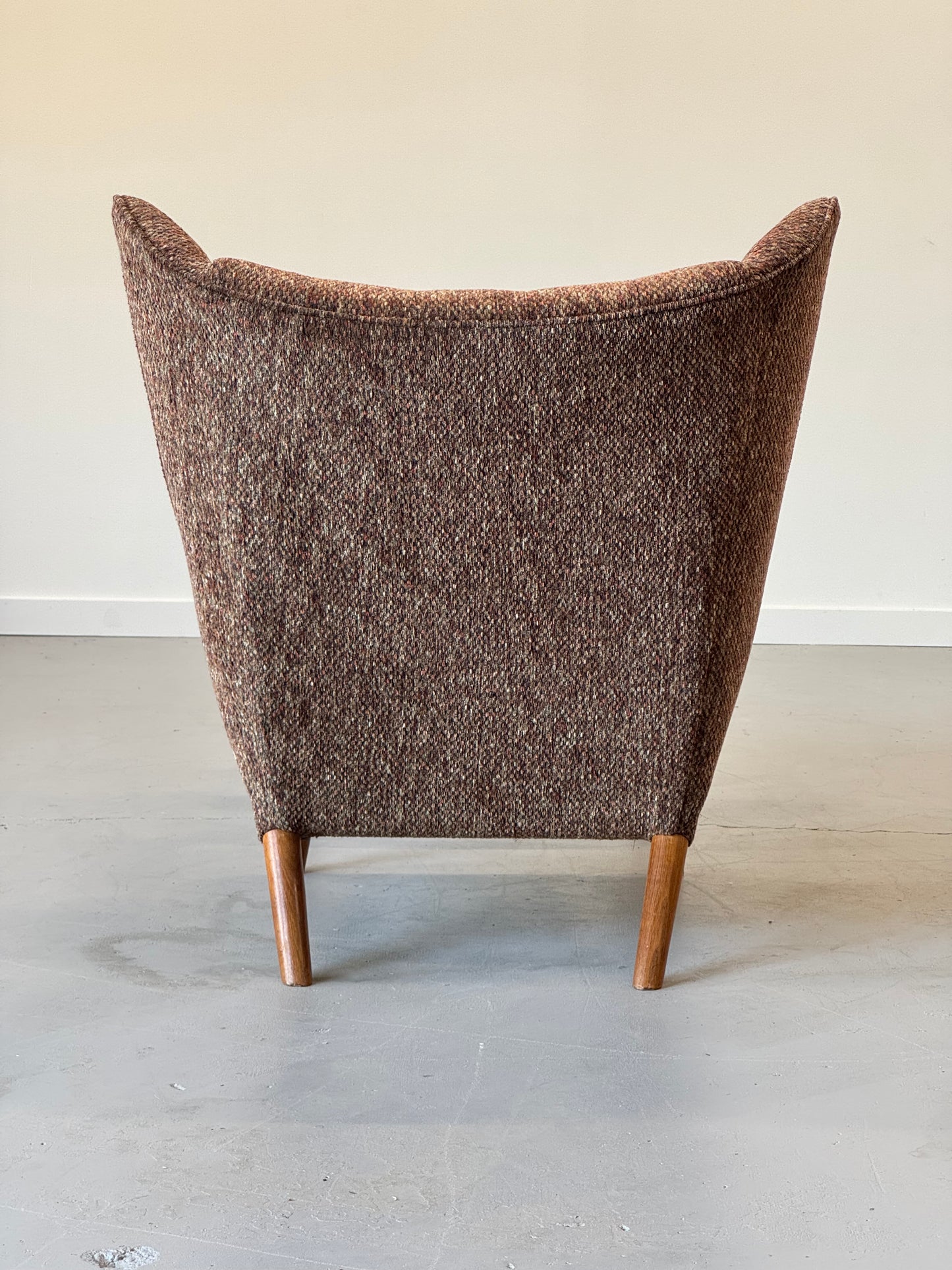 1950s Papa Bear AP19 Lounge chair and ottoman by Hans J. Wegner for A.P. Stolen in Woven Fabric