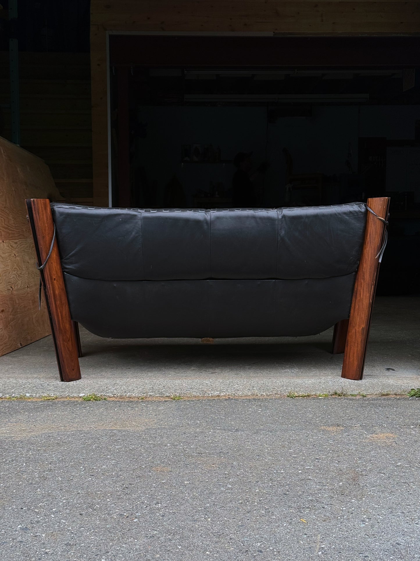 1970s MP-211 Two-Seater Sofa by Percival Lafer in original black leather and rosewood