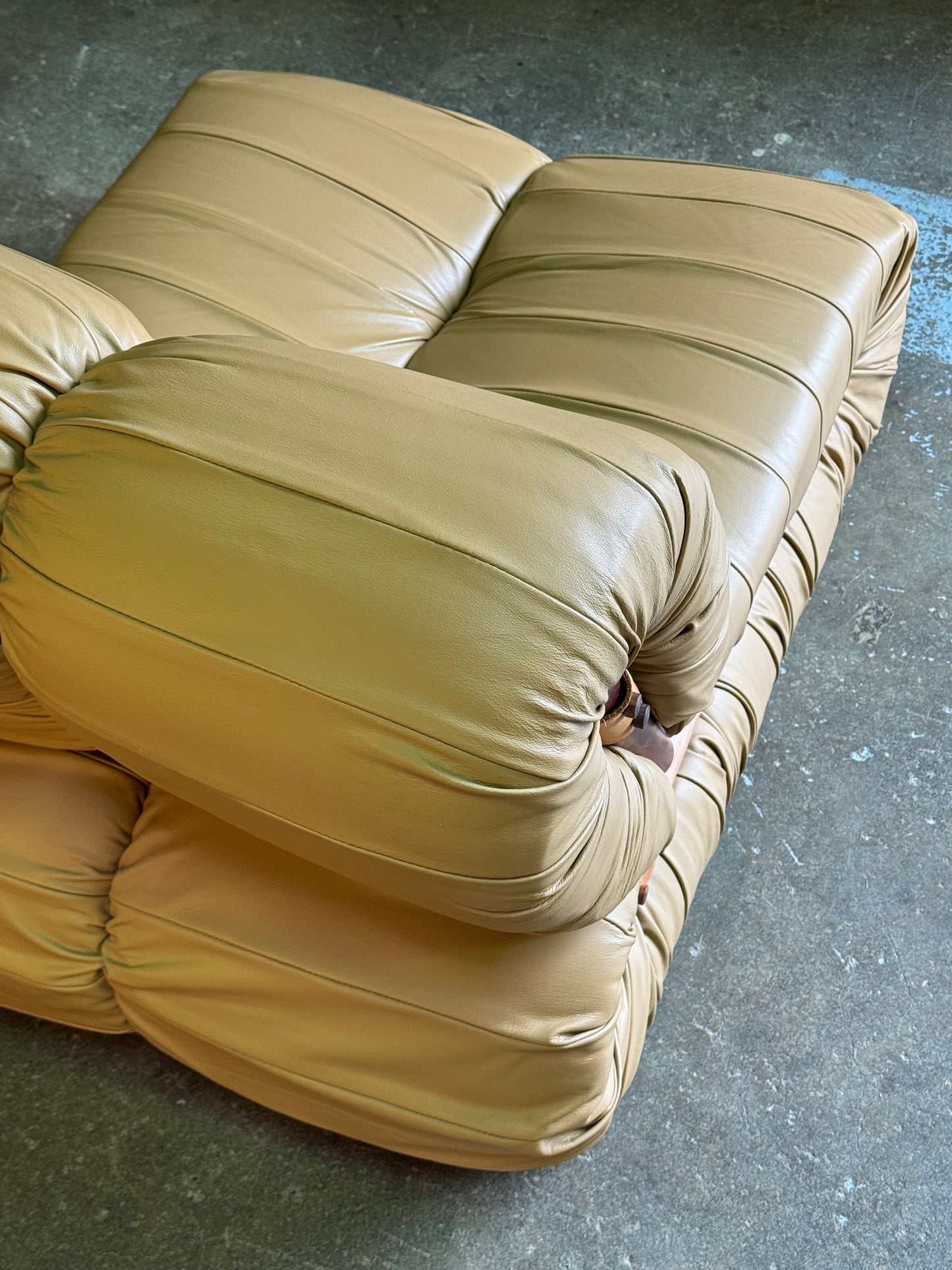1970s MP 115 Lounge Chair by Percival Lafer for Lafer in tan leather