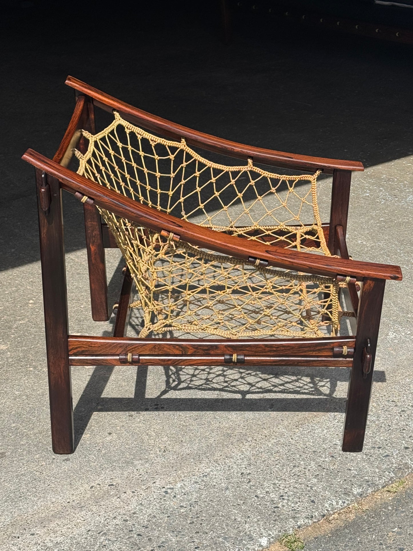 1960s Amazonas Lounge Chair by Jean Gillon for Wood Art in rosewood and black leather