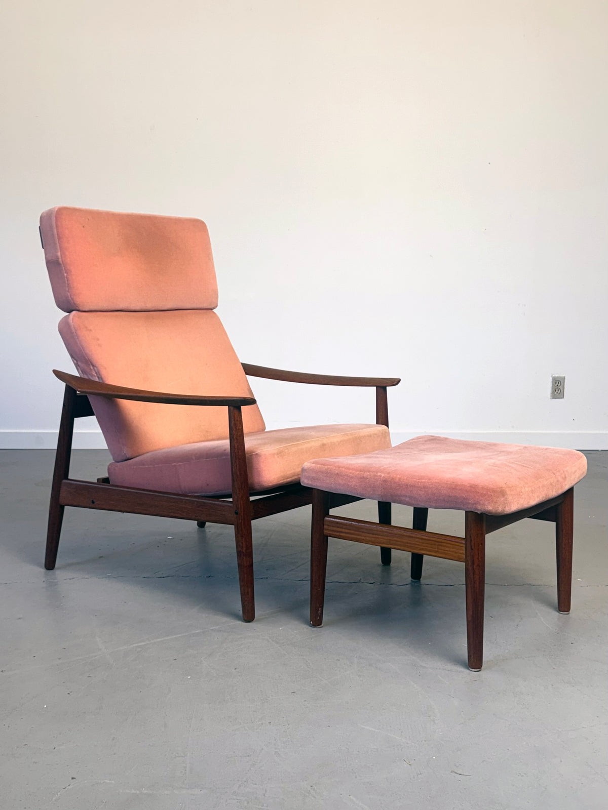 1960s Arne Vodder Model FD 164 Reclining Lounge Chair and Ottoman for France & Søn, Denmark.