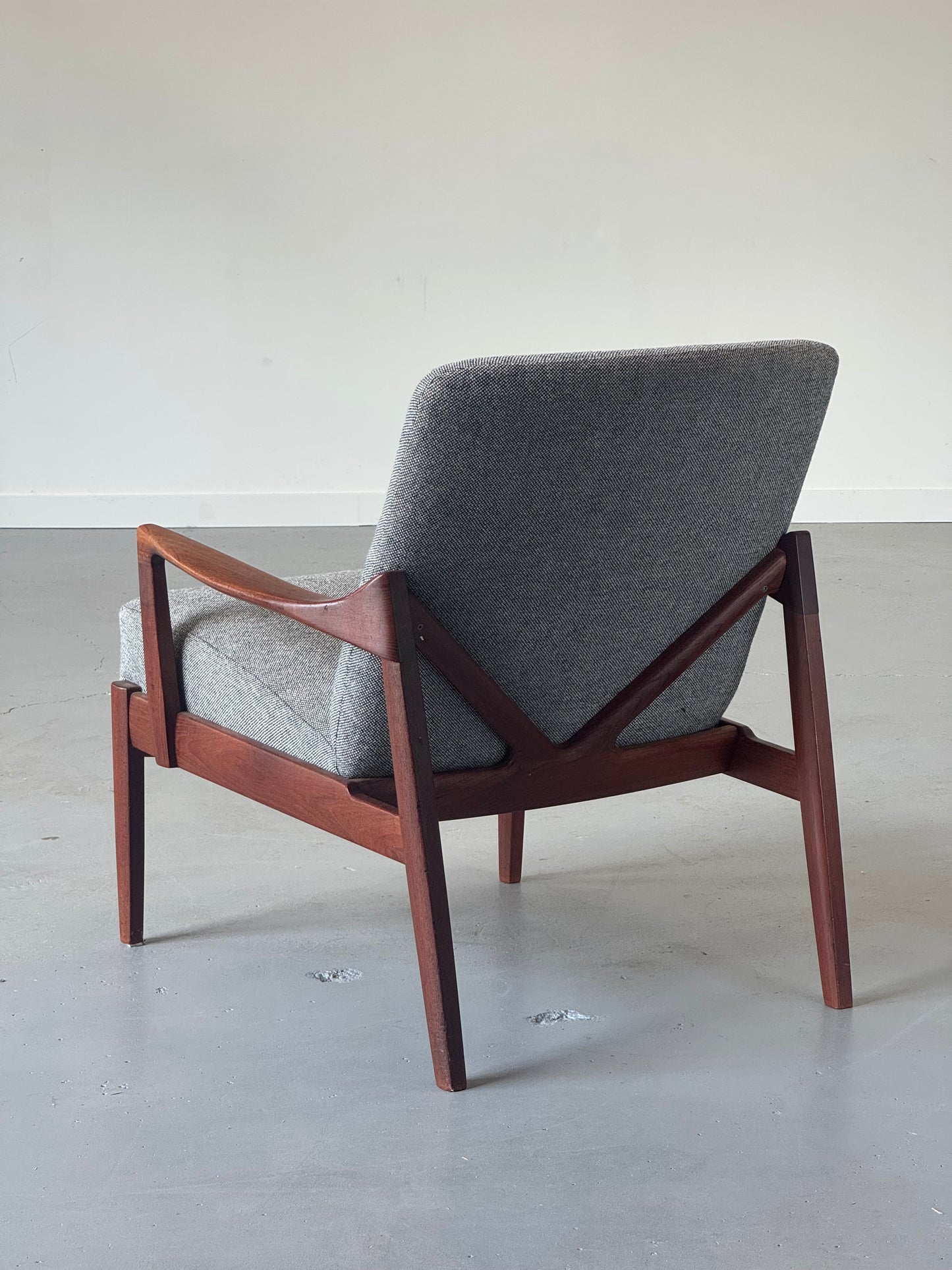 1950s FD125 Lounge Chair by Tove & Edvard Kindt-Larsen for France & Son in teak