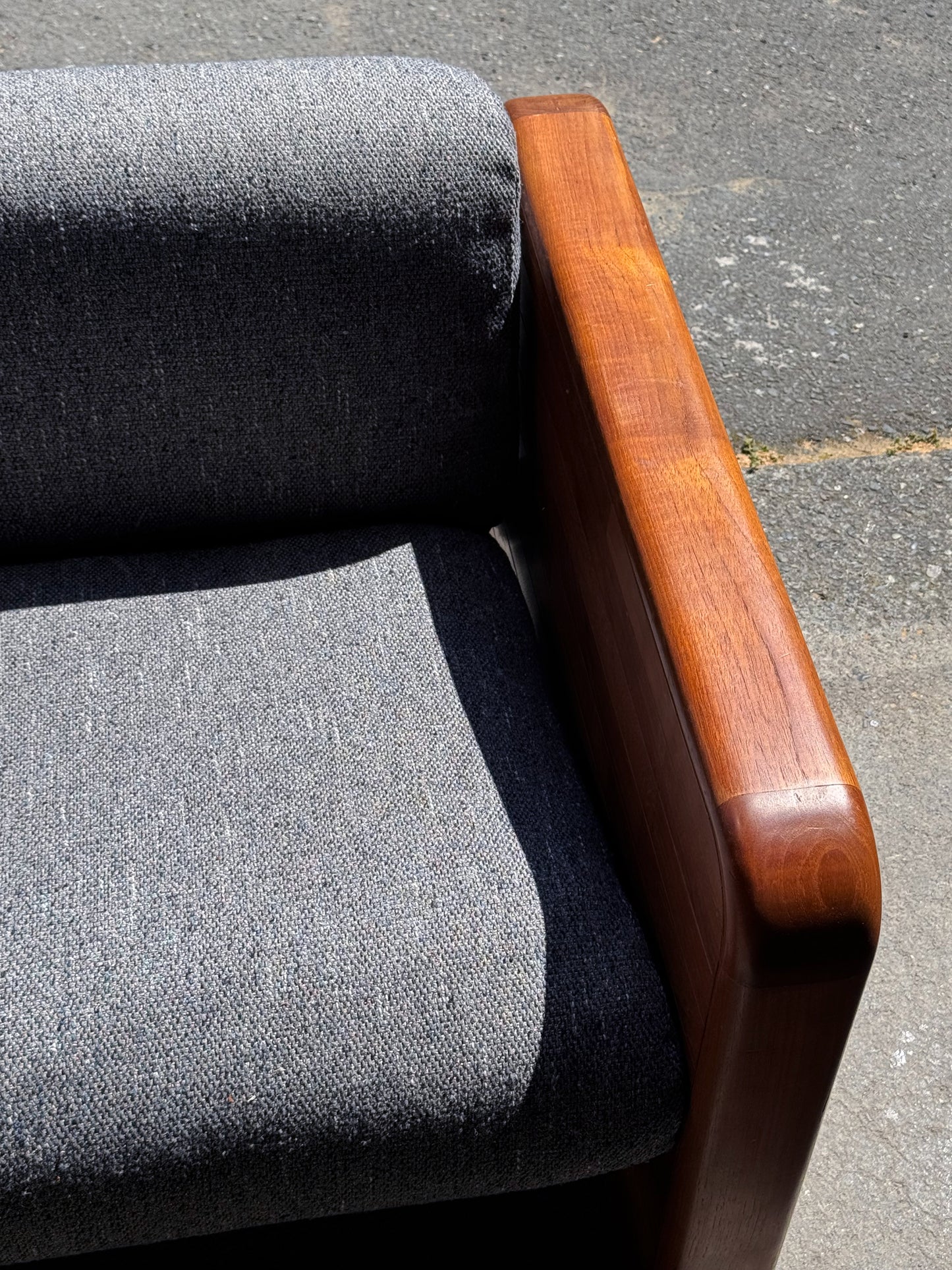 1970s 2-Seater Sling Sofa in solid teak and tweed upholstery
