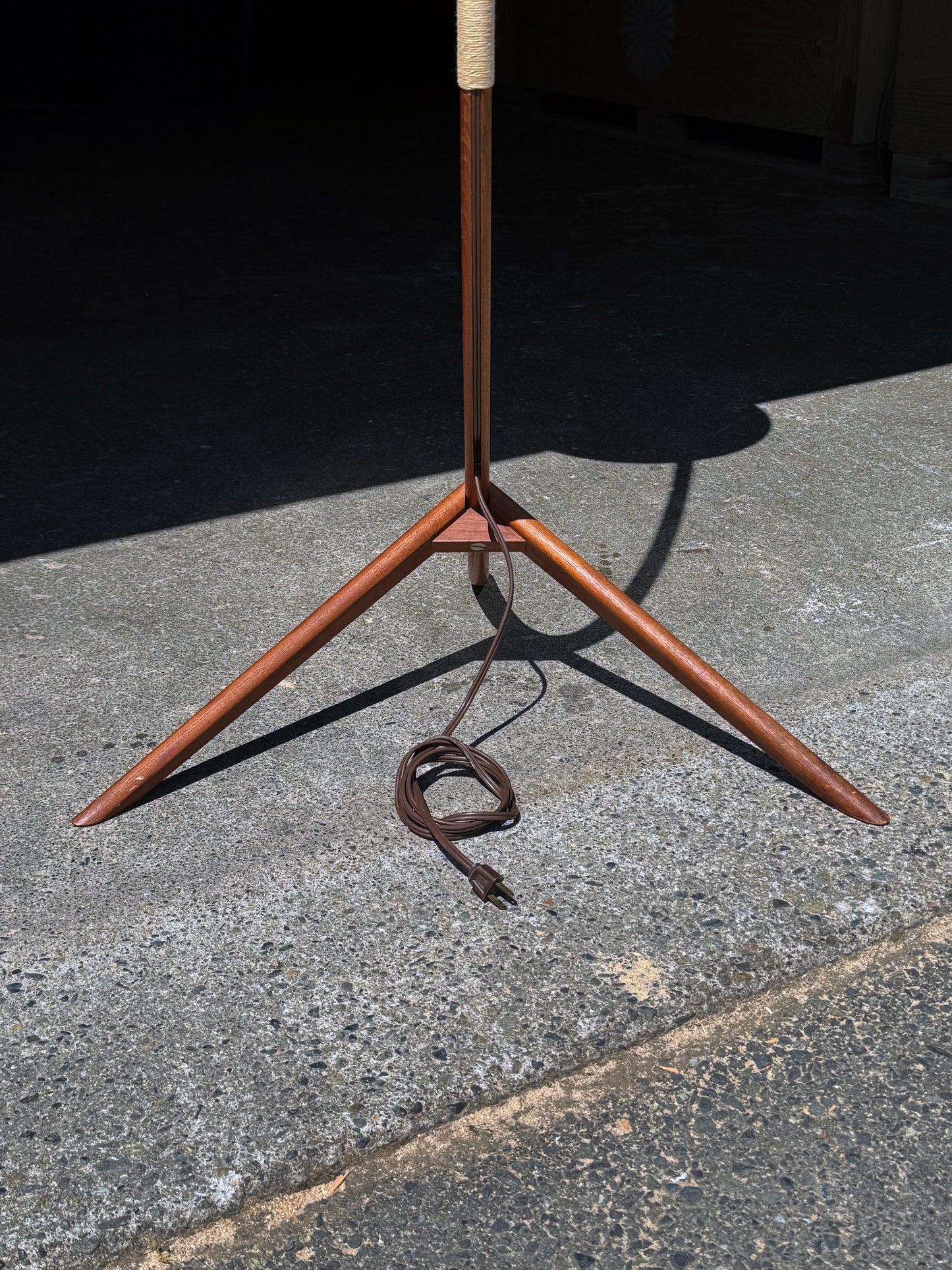 1960s Canadian Modern Bow Floor Lamp in teak