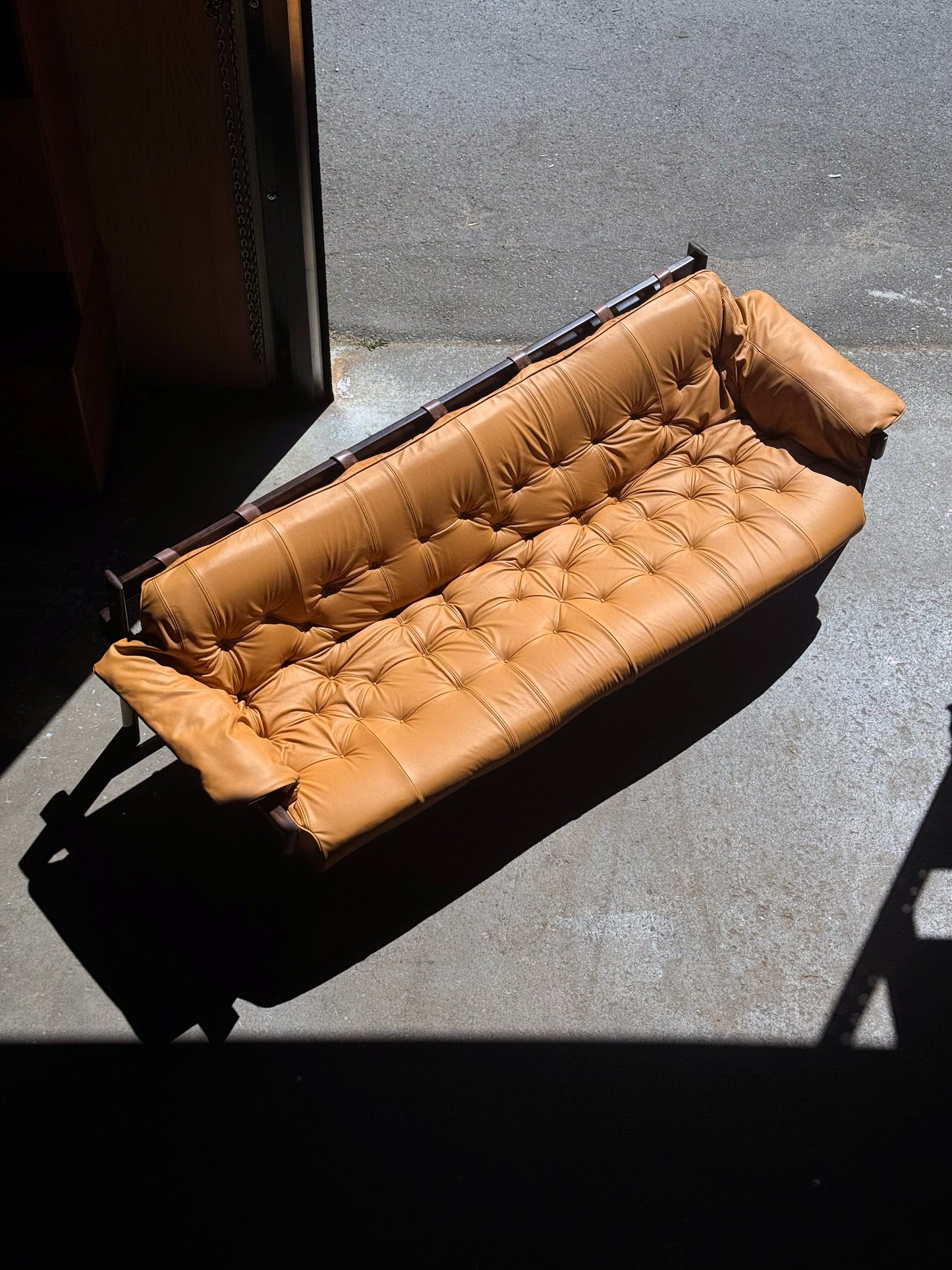 1970s MP-41 Sofa by Percival Lafer for Lafer in jatobá and Spinneybeck leather