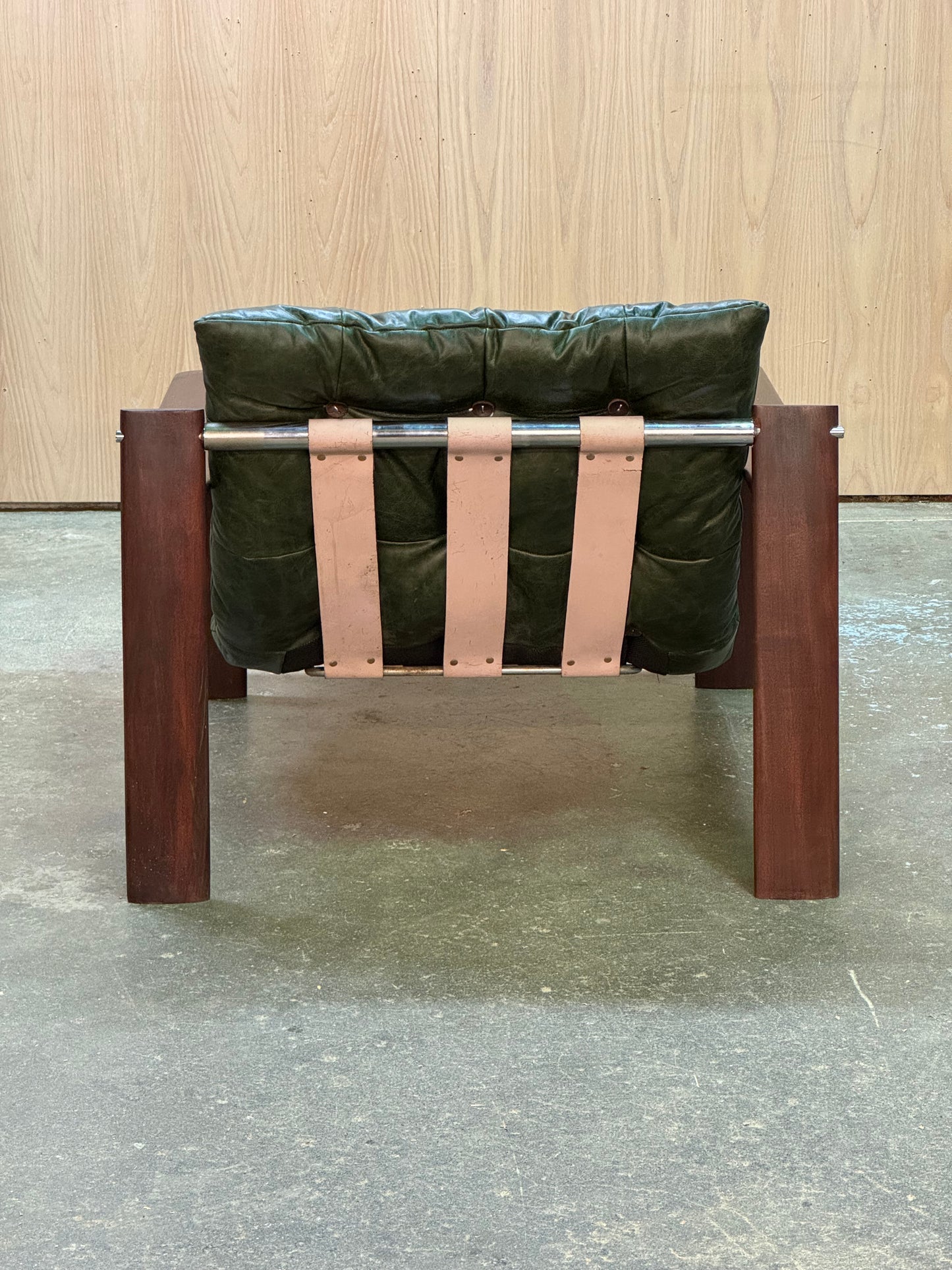 1970s MP-129 Lounge Chair by Percival Lafer in jatobá and dark green leather