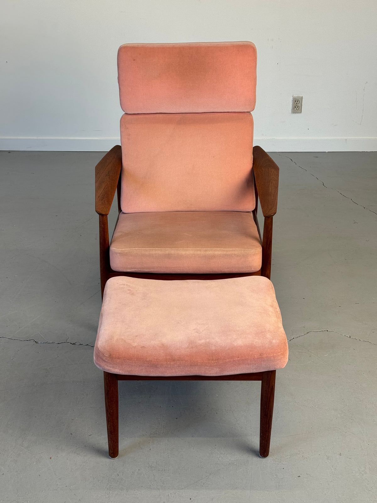 1960s Arne Vodder Model FD 164 Reclining Lounge Chair and Ottoman for France & Søn, Denmark.