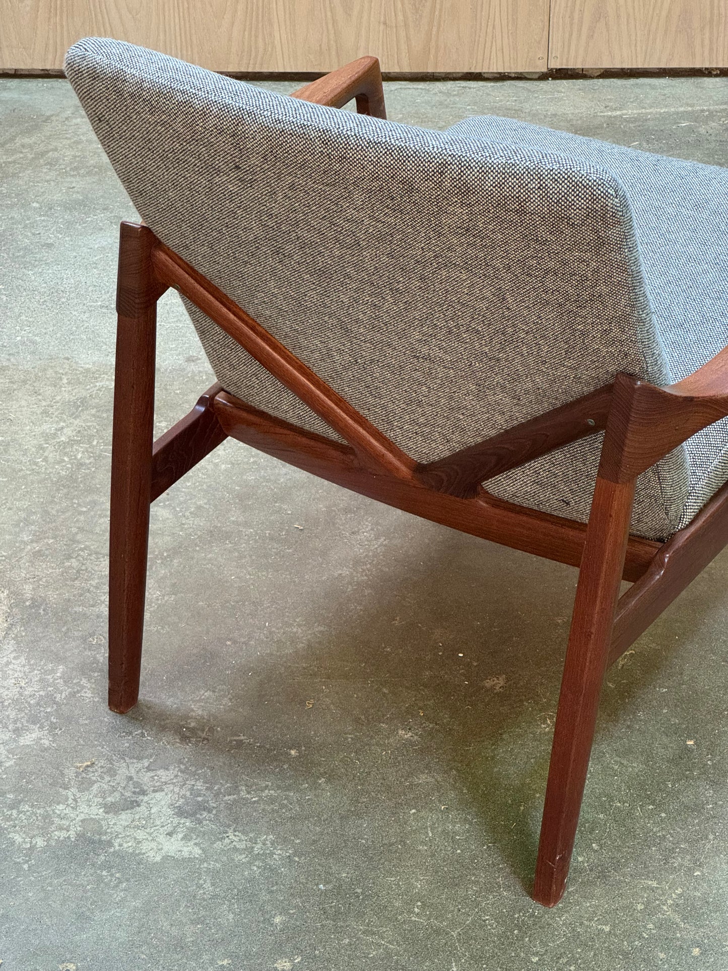 1950s FD125 Lounge Chair by Tove & Edvard Kindt-Larsen for France & Son in teak