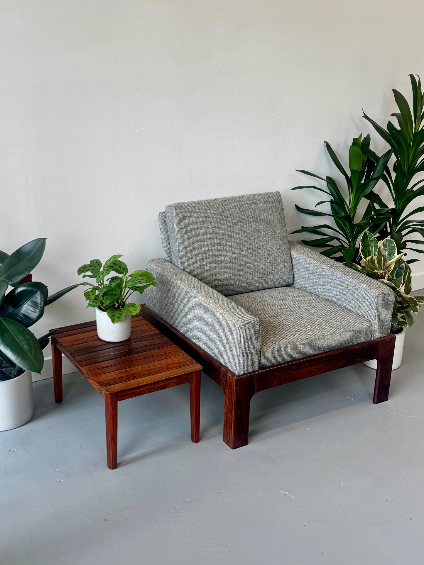 1960s Slatted Rosewood Bench / Side Table by Albert Larsson for Alberts Tibro, Sweden.