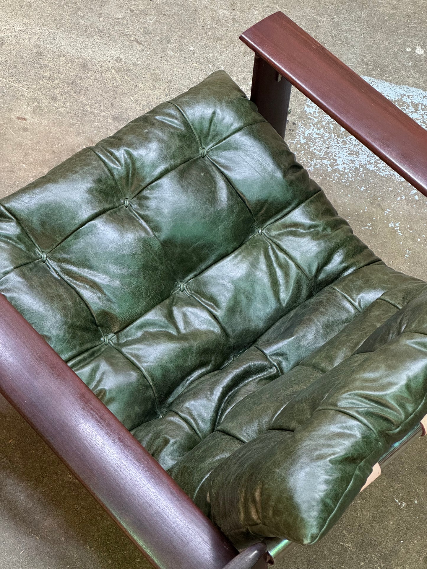 1970s MP-129 Lounge Chair by Percival Lafer in jatobá and dark green leather