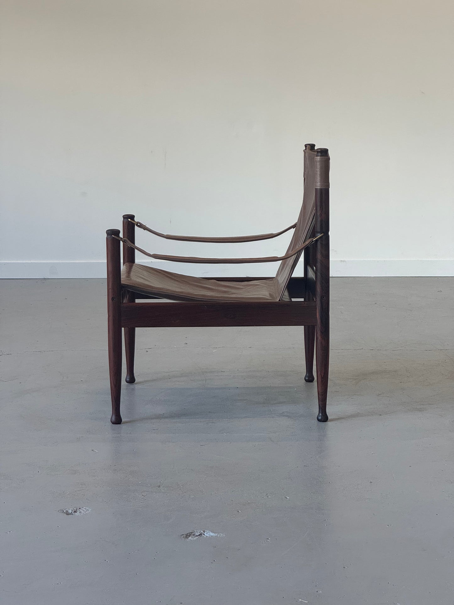 1960s Erik Wørts Safari Chair in Rosewood and Leather for Niels Eilersen, Denmark.