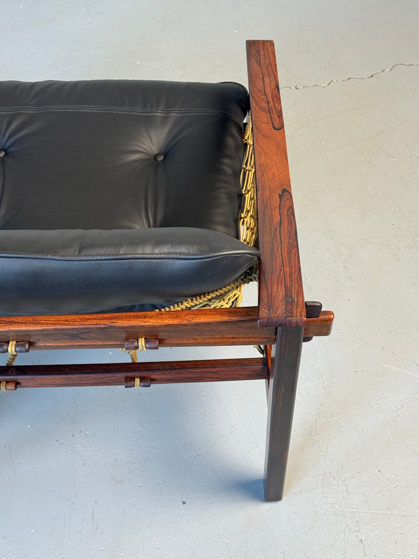 1960s Amazonas Lounge Chair by Jean Gillon for Wood Art in rosewood and black leather