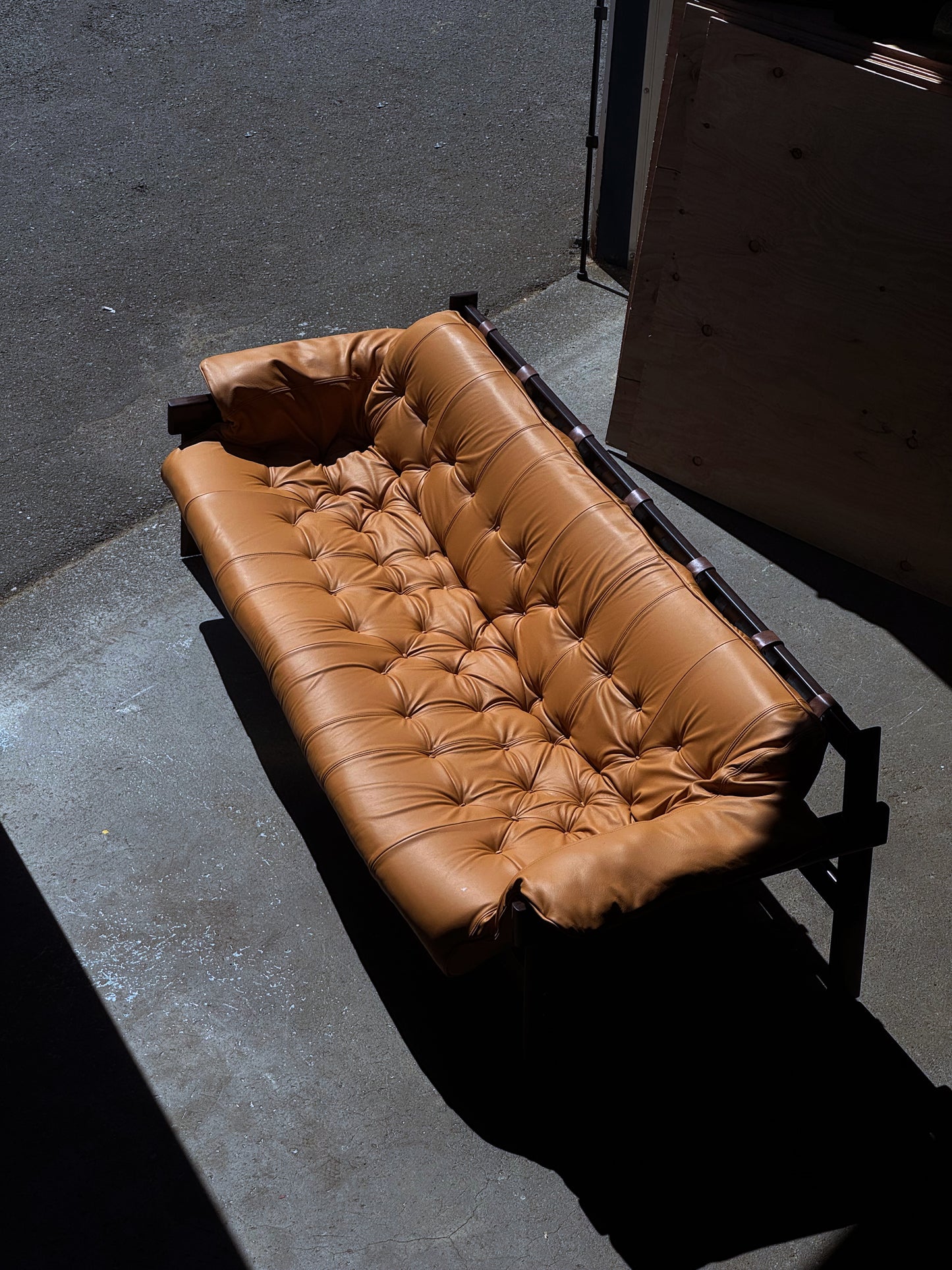 1970s MP-41 Sofa by Percival Lafer for Lafer in jatobá and Spinneybeck leather