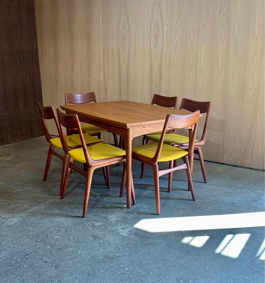 1950s Danish Teak Draw-Leaf Dining Table