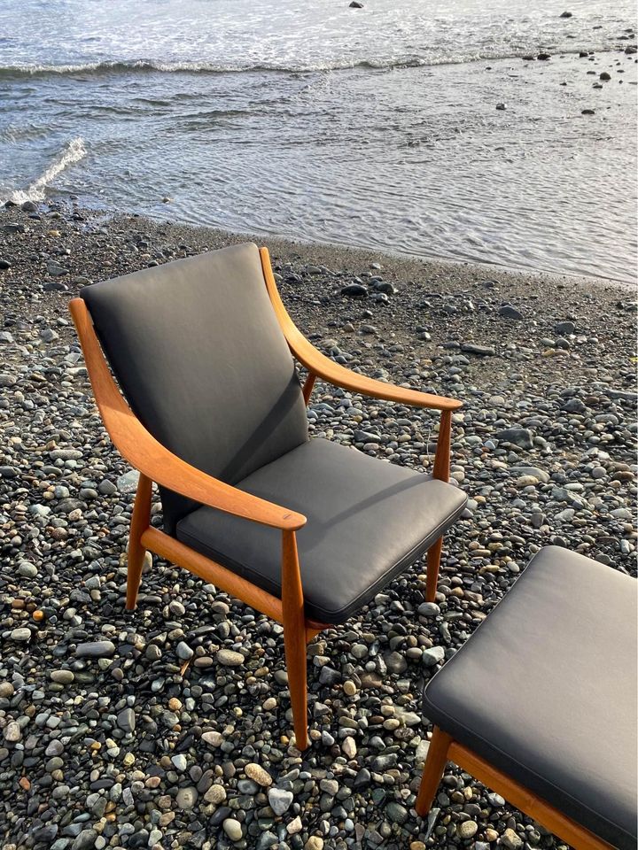 1950s Danish Teak Lounge Chair by Peter Hvidt