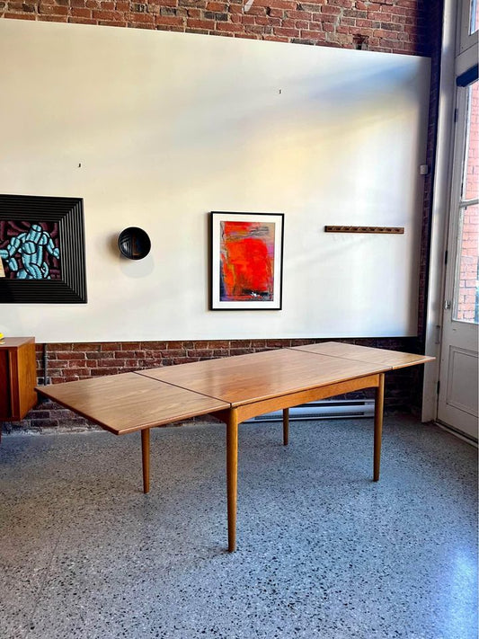 1950s Danish teak and oak draw-leaf dining table by Børge Mogensen