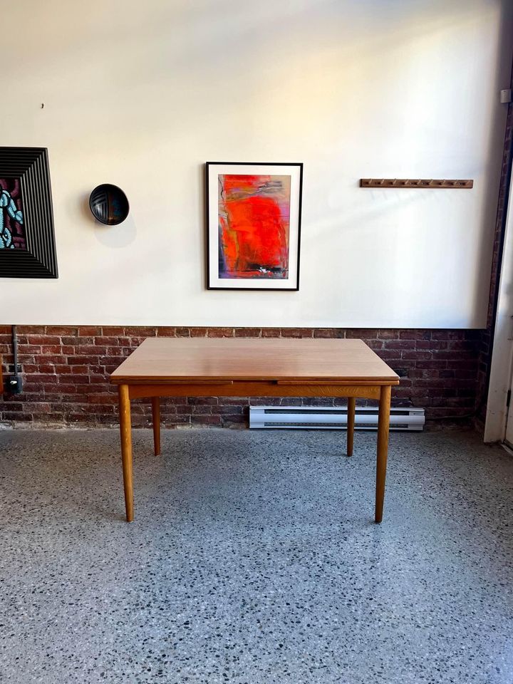 1950s Danish teak and oak draw-leaf dining table by Børge Mogensen