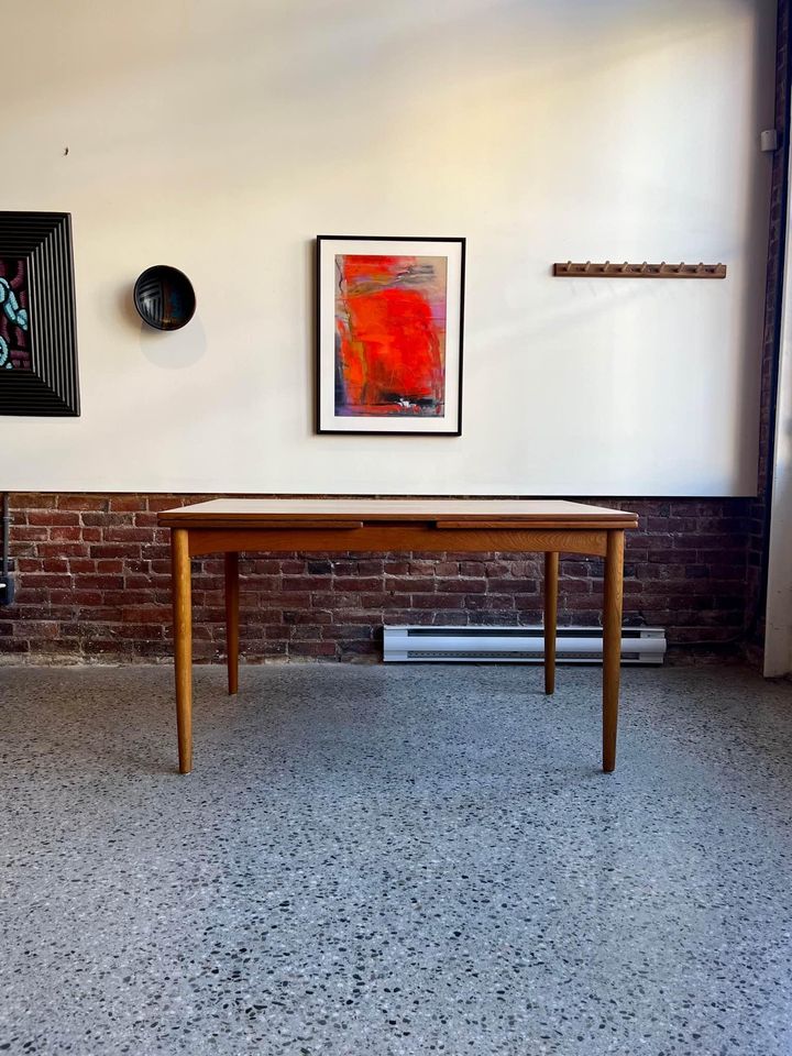 1950s Danish teak and oak draw-leaf dining table by Børge Mogensen