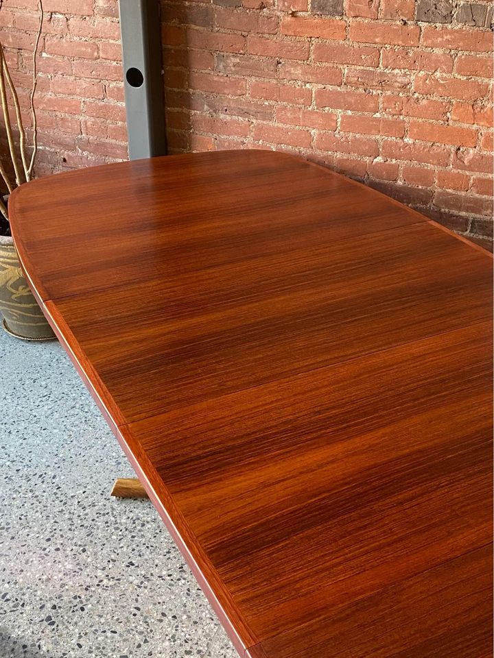 1960s Danish Rosewood Dining Table by Niels Møller