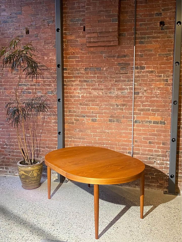 1960s Danish Teak Dining Table by Gudme Møbelfabrik