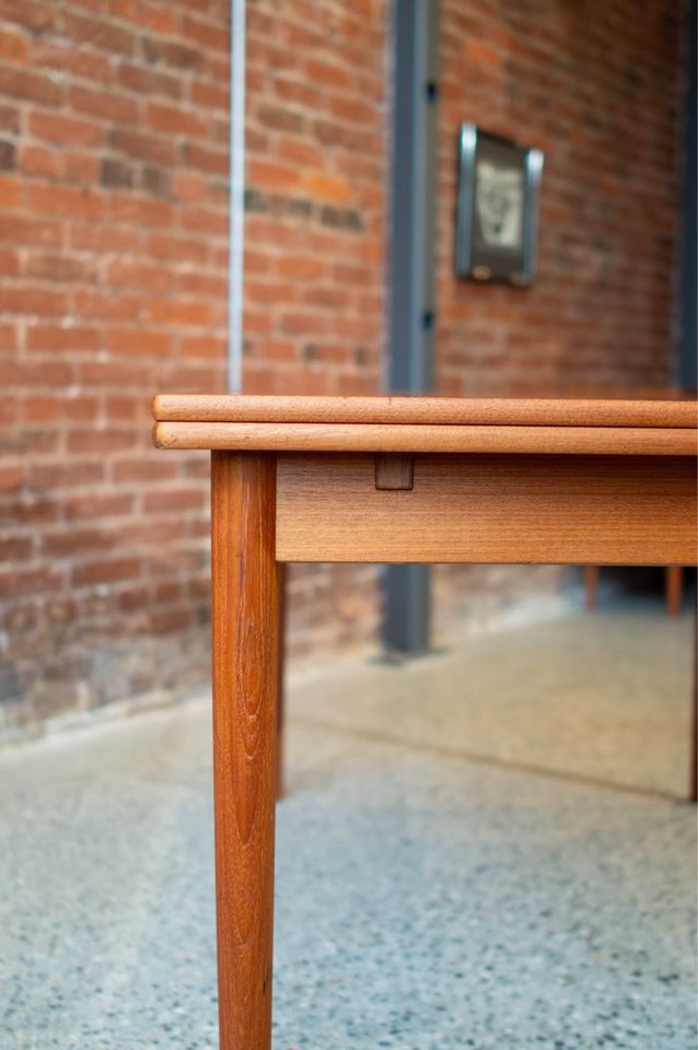 1960s Danish Teak Dinkng Table by Hans Wegner for Andreas Tuck