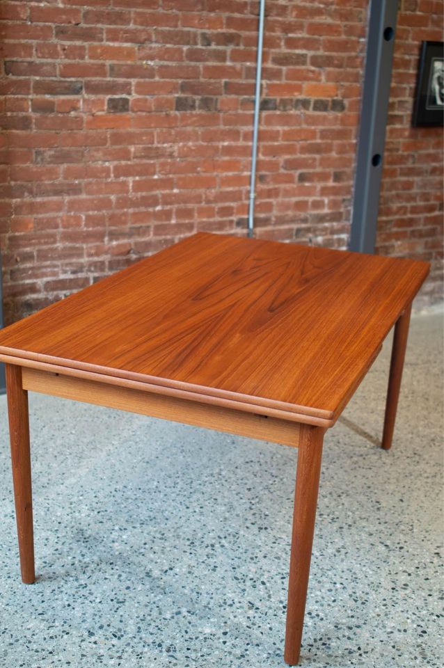 1960s Danish Teak Dinkng Table by Hans Wegner for Andreas Tuck