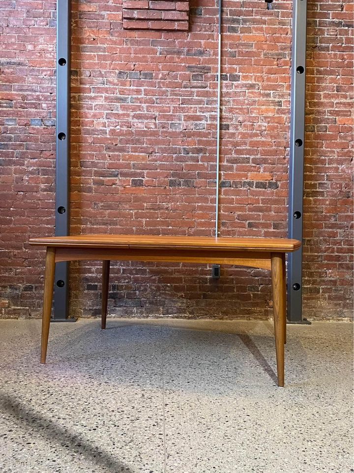 1960s Danish Teak Draw Leaf Dining Table by Gudme Møbelfabrik