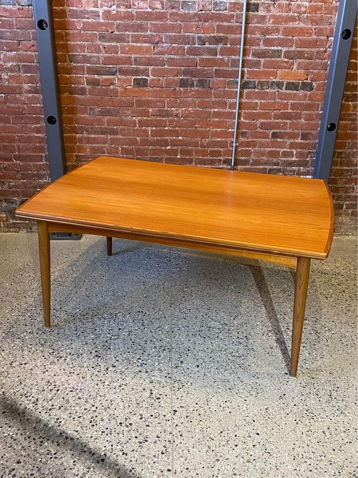 1960s Danish Teak Draw Leaf Dining Table by Gudme Møbelfabrik