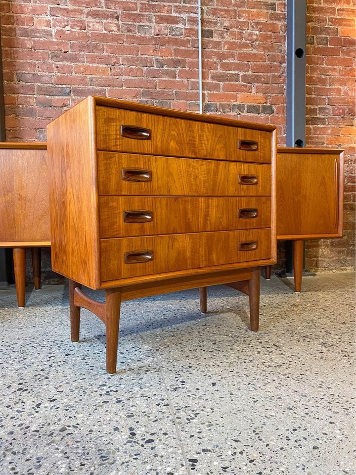 1960s Danish Teak Dresser by Arne Hovmand-Olsen