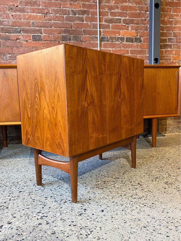 1960s Danish Teak Dresser by Arne Hovmand-Olsen