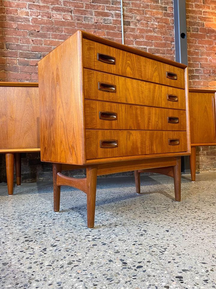 1960s Danish Teak Dresser by Arne Hovmand-Olsen