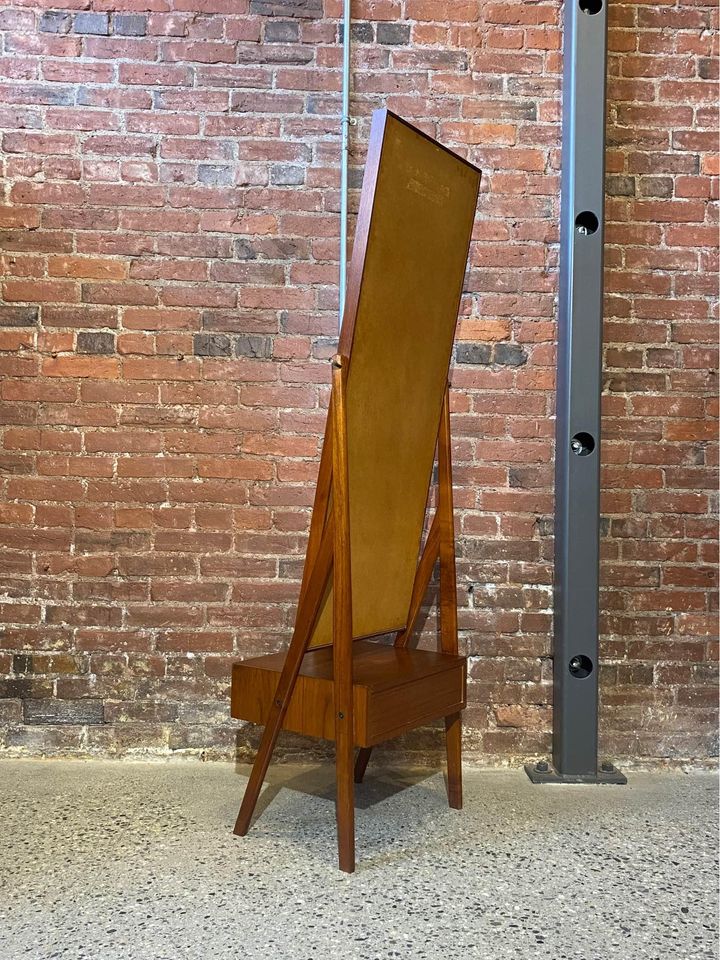 1960s Danish Teak Dressing Table with Mirror by Arne Vodder