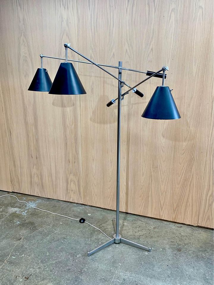 1960s Italian Triennale Floor Lamp by Angelo Lelii for Arredoluce