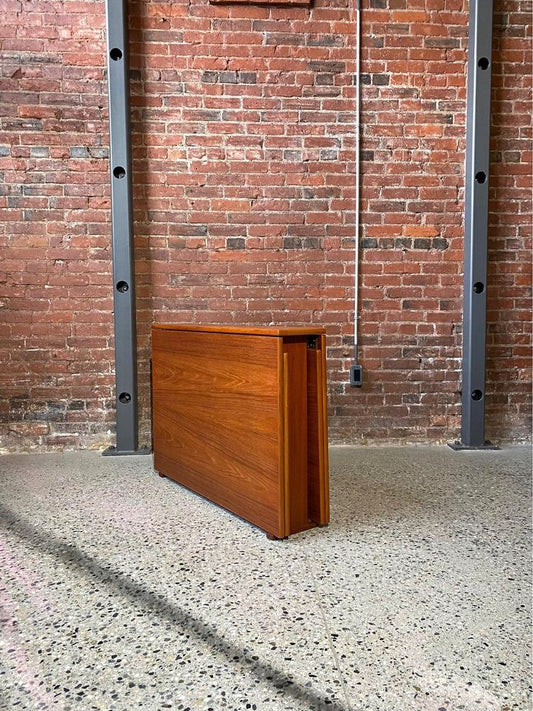 1960s Mid Century Expanding Teak Dining Table