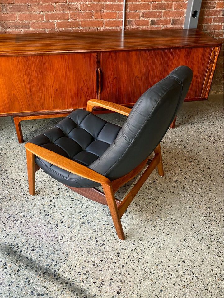 1960s Mid Century Teak “Scoop” Lounge Chair by R Huber