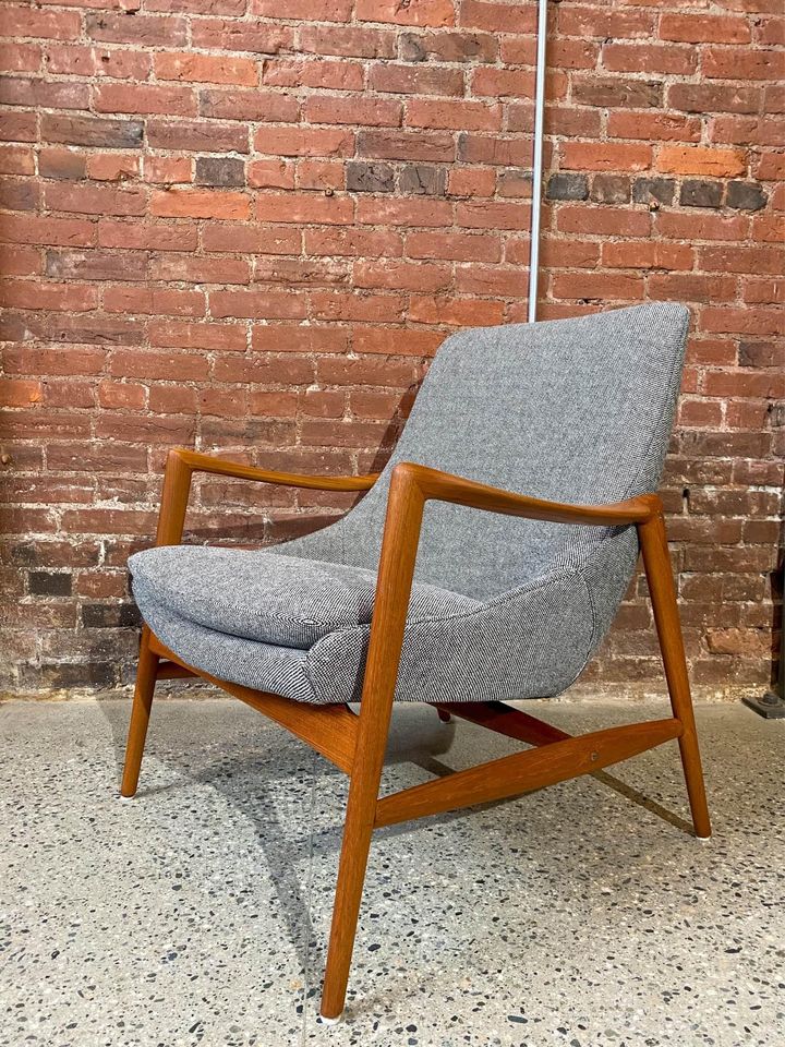 1960s Norwegian Teak Lounge Chair by Rastad and Relling