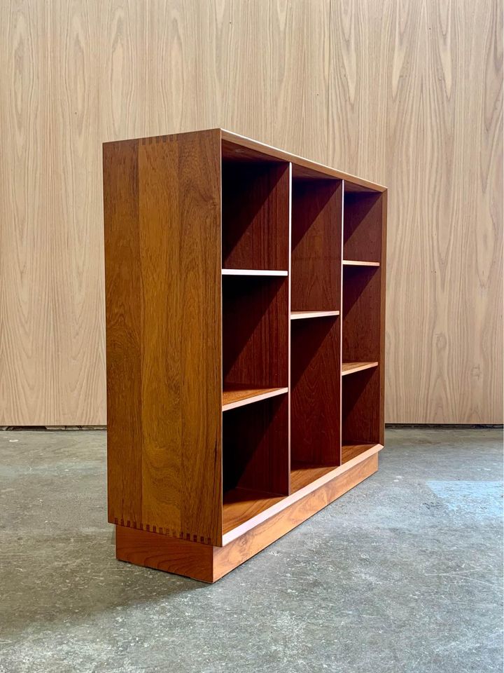 1960s Solid Teak Bookcase by Peter Hvidt for Søborg Møbelfabrik