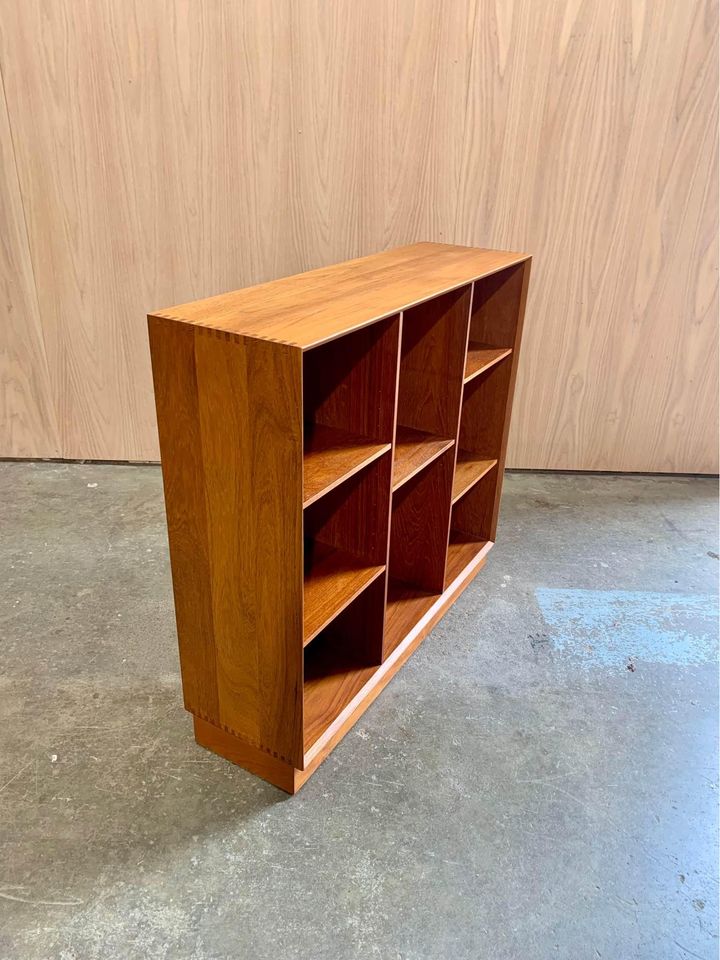 1960s Solid Teak Bookcase by Peter Hvidt for Søborg Møbelfabrik