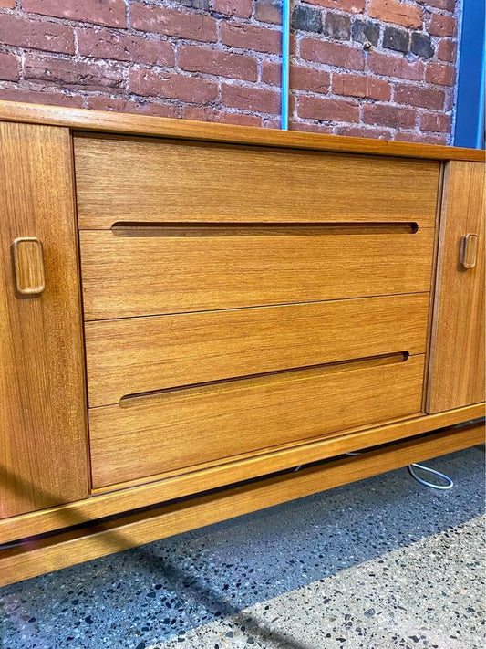 1960s Danish Solid Teak Coffee Table by Peter Hvidt