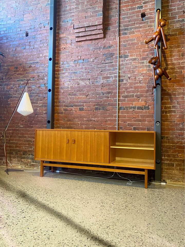 1960s Danish Solid Teak Coffee Table by Peter Hvidt