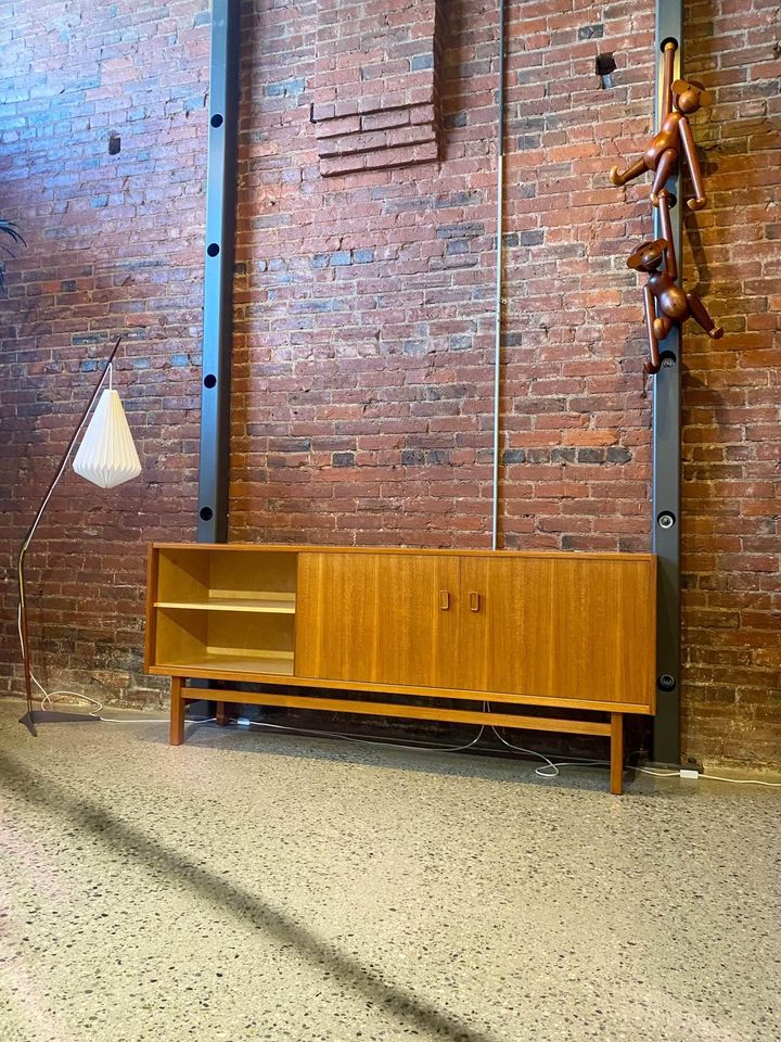 1960s Danish Solid Teak Coffee Table by Peter Hvidt