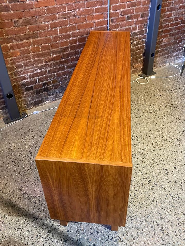 1960s Danish Solid Teak Coffee Table by Peter Hvidt