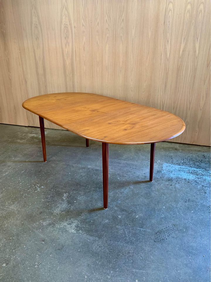 1960s Canadian Teak Dining Table with Butterfly Leaf