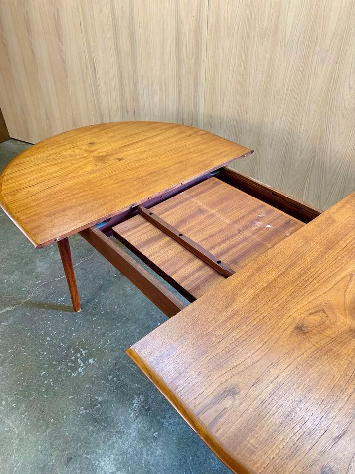 1960s Canadian Teak Dining Table with Butterfly Leaf