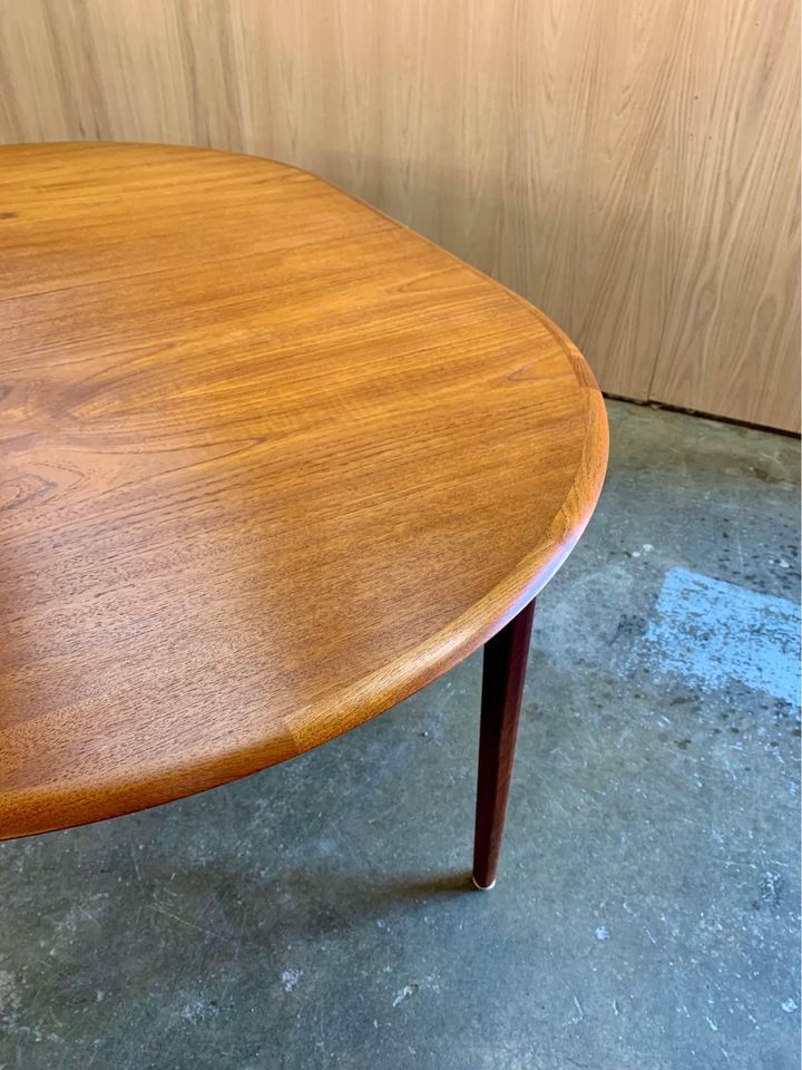 1960s Canadian Teak Dining Table with Butterfly Leaf