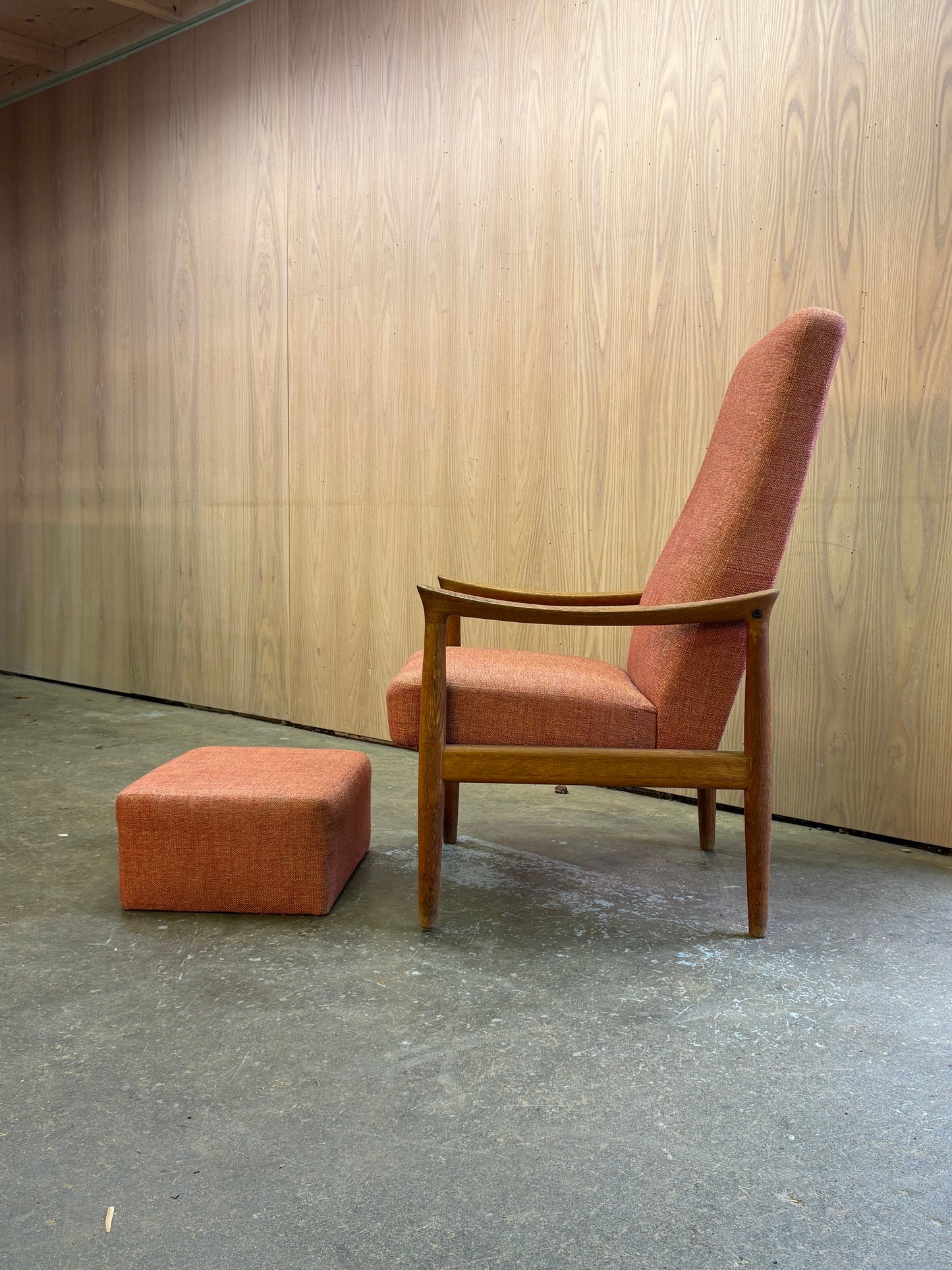 1960s Danish Oak Lounge Chair by Fritz Hansen