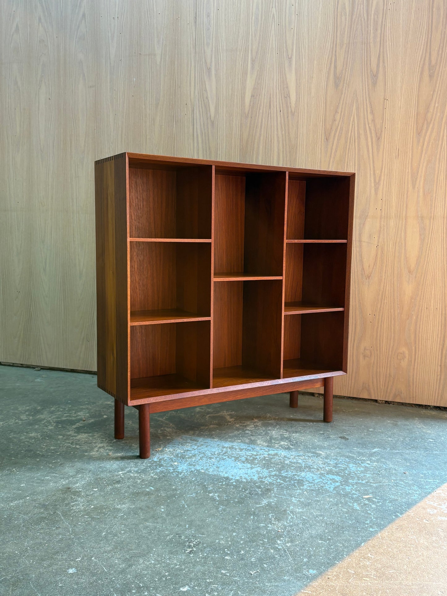 1960s Danish Solid Teak Bookcase by Peter Hvidt for Soborg Møbelfabrik